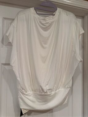 Halara batwing short sleeve shirt